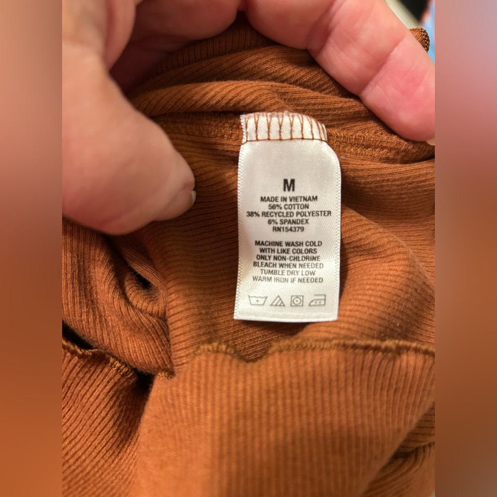 Aeropostale Big Girl Burnt Orange Ribbed Tee-size M - Picture 4 of 5